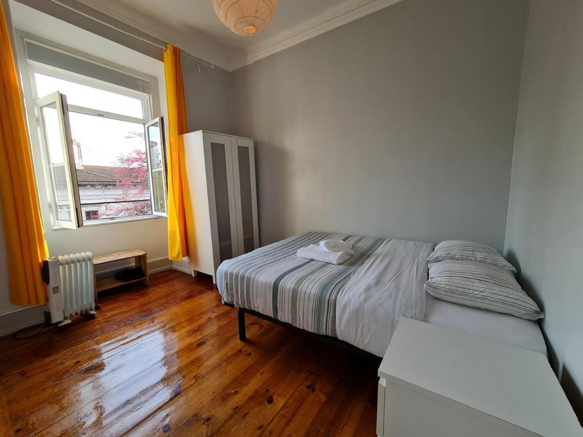 Shangri-La Hostel Anjos Лиссабон Экстерьер фото
