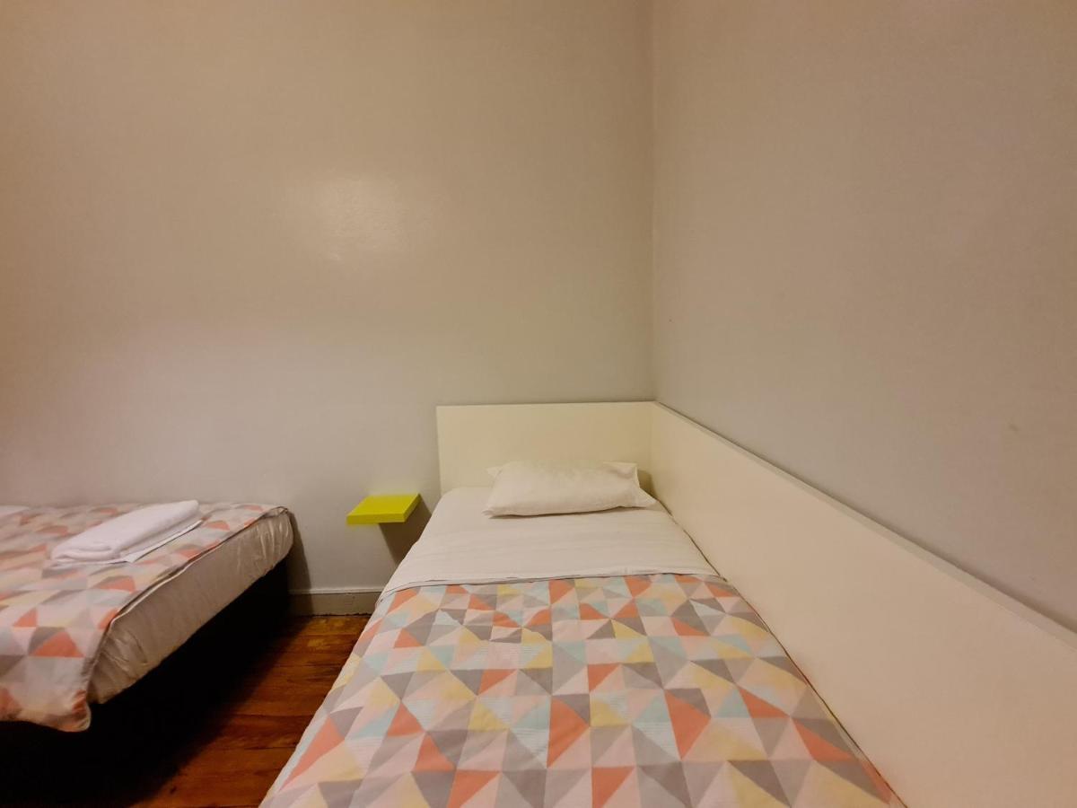 Shangri-La Hostel Anjos Лиссабон Экстерьер фото