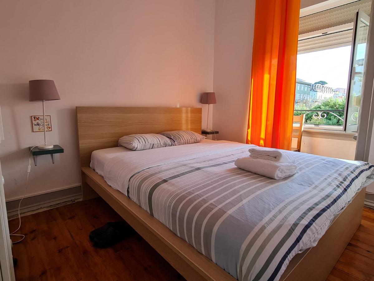Shangri-La Hostel Anjos Лиссабон Экстерьер фото