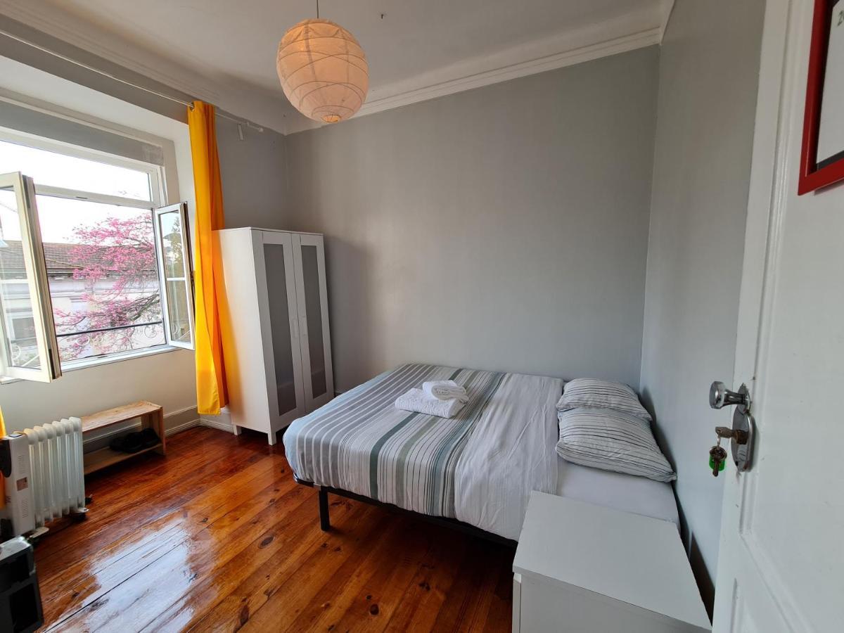Shangri-La Hostel Anjos Лиссабон Экстерьер фото