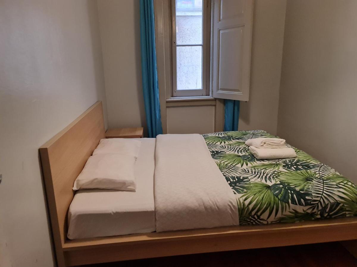 Shangri-La Hostel Anjos Лиссабон Экстерьер фото